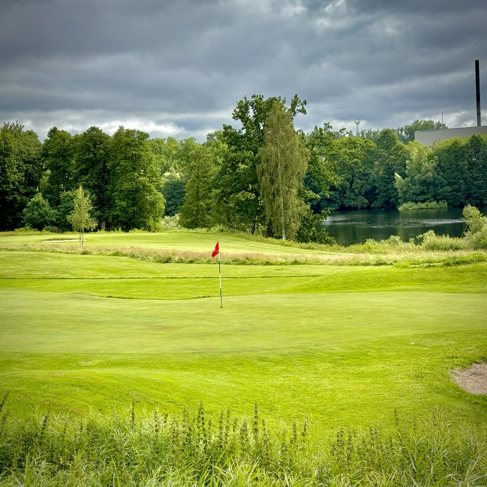 golf på flemminge i boxholm hål 7ca